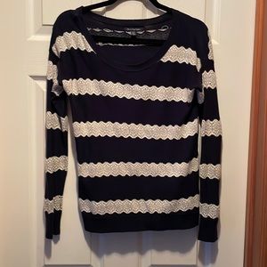 American eagle outfitters , light sweater, women’s xtra small